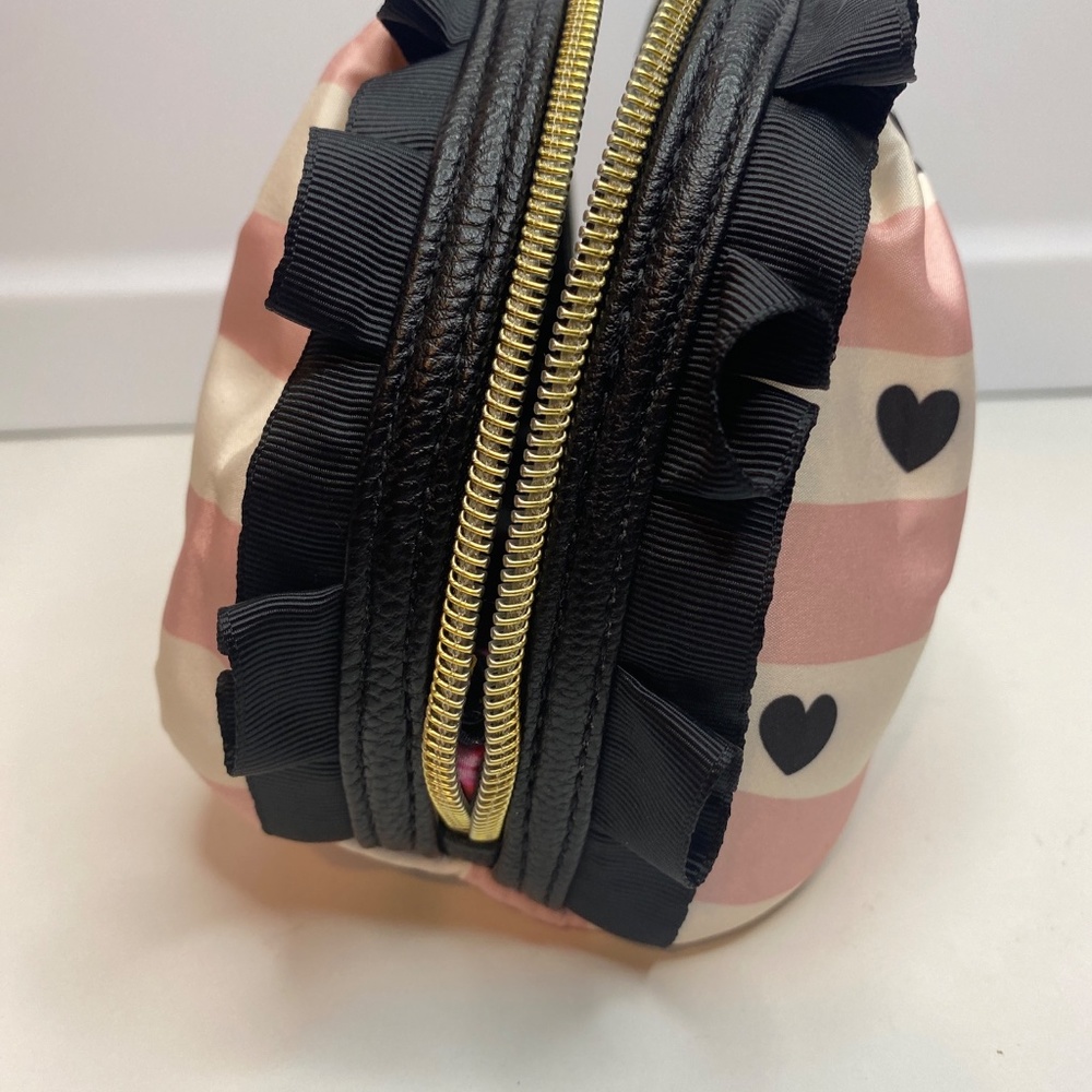 Betsey Johnson Cosmetic Bag Makeup Bag Hearts Stripes NWT - Picture 5 of 12
